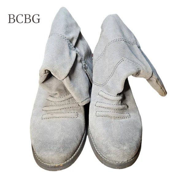 BCBGeneration BG Holland Western Style Boots - Picture 11 of 13